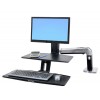 o sentado 1 o sentado WorkFit A con teclado suspendido, una pantalla LD